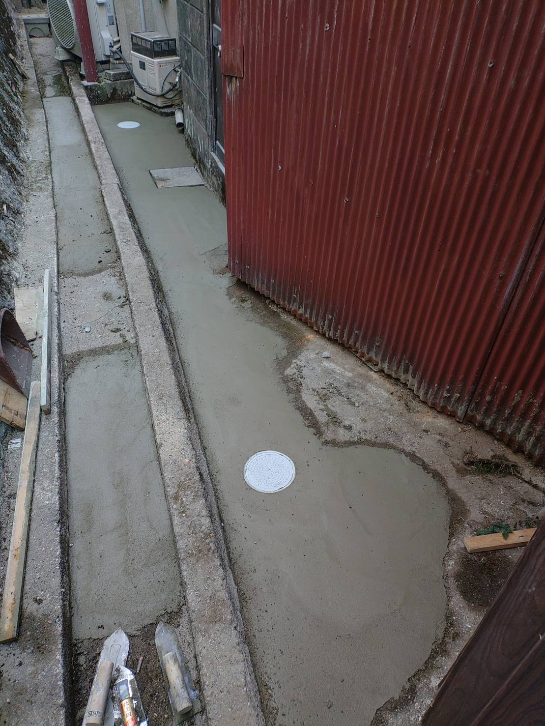 大阪府の左官工事｜通路の土間モルタル施工事例